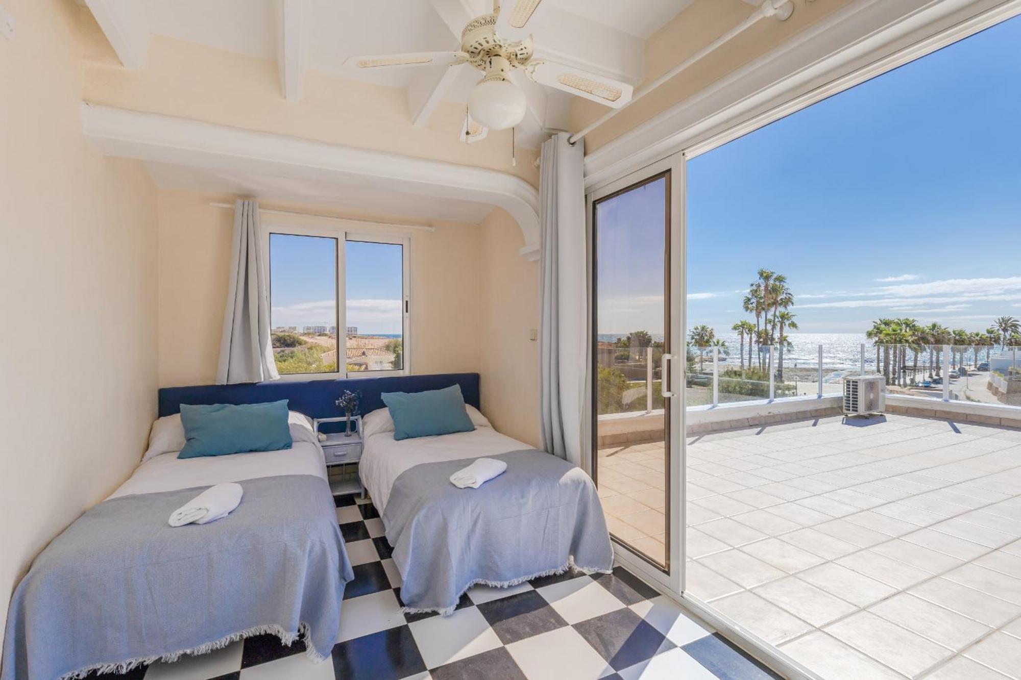 Fidalsa Grand Mediterranean Beachfront Villa Playa Flamenca Luaran gambar