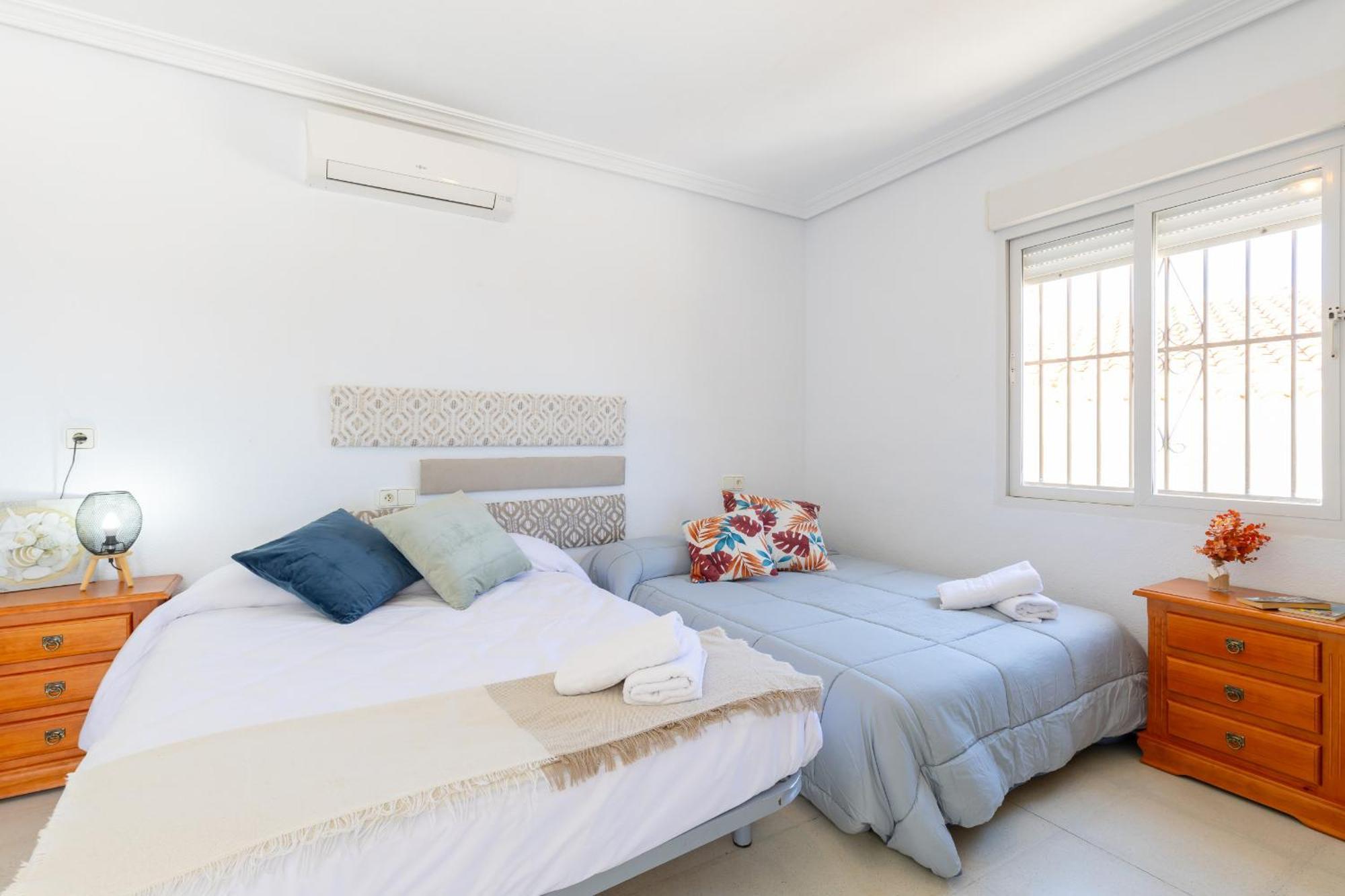 Fidalsa Grand Mediterranean Beachfront Villa Playa Flamenca Luaran gambar